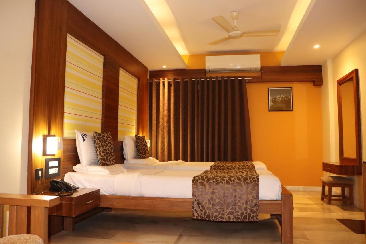 Hotel Madhuvan Serai Manipal Ngoại thất bức ảnh