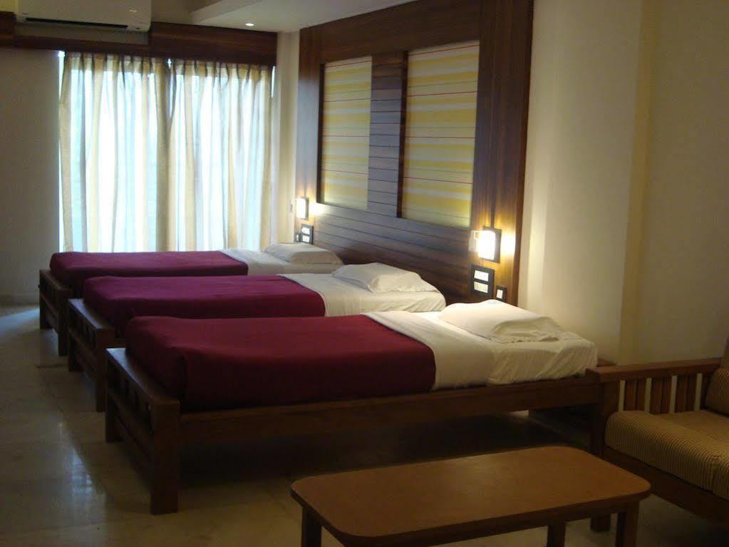 Hotel Madhuvan Serai Manipal Ngoại thất bức ảnh