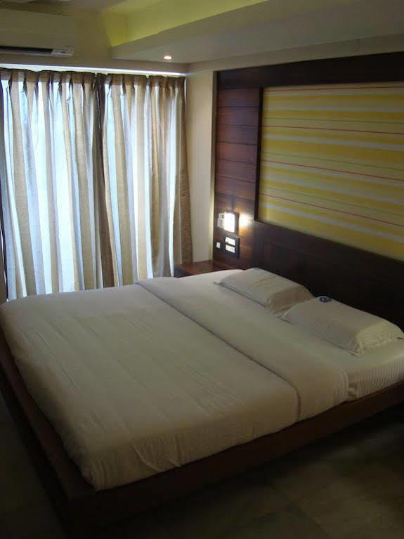 Hotel Madhuvan Serai Manipal Ngoại thất bức ảnh