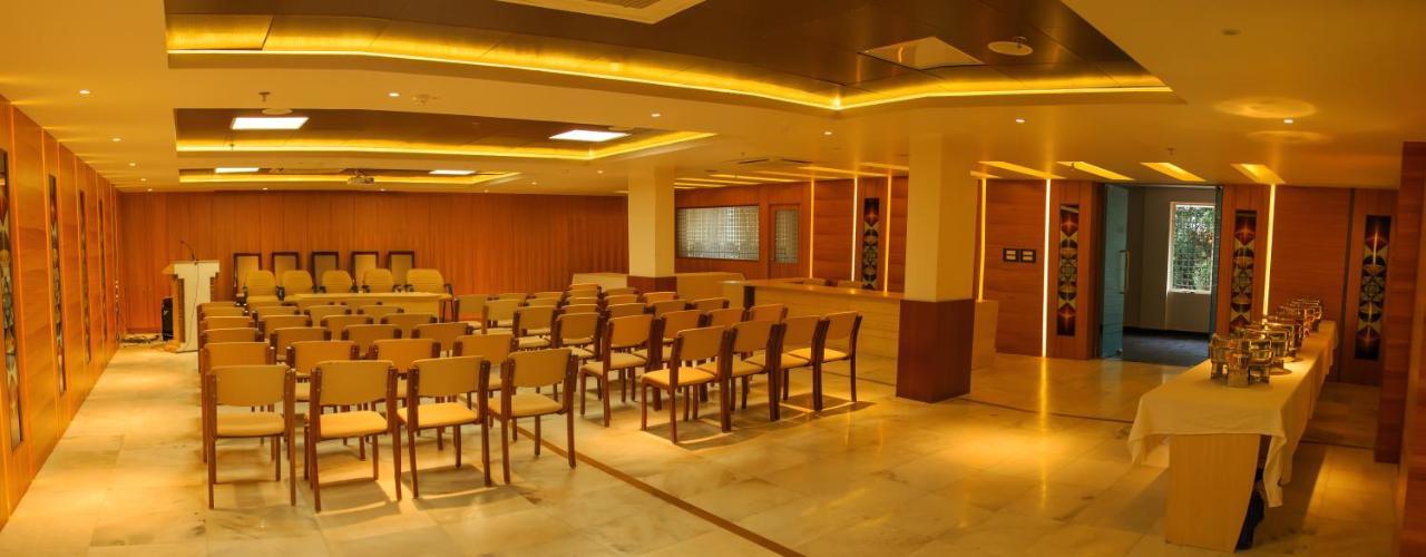 Hotel Madhuvan Serai Manipal Ngoại thất bức ảnh